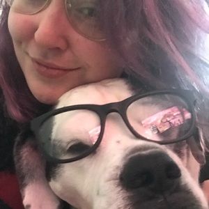 Meet your Posher, Roxanne